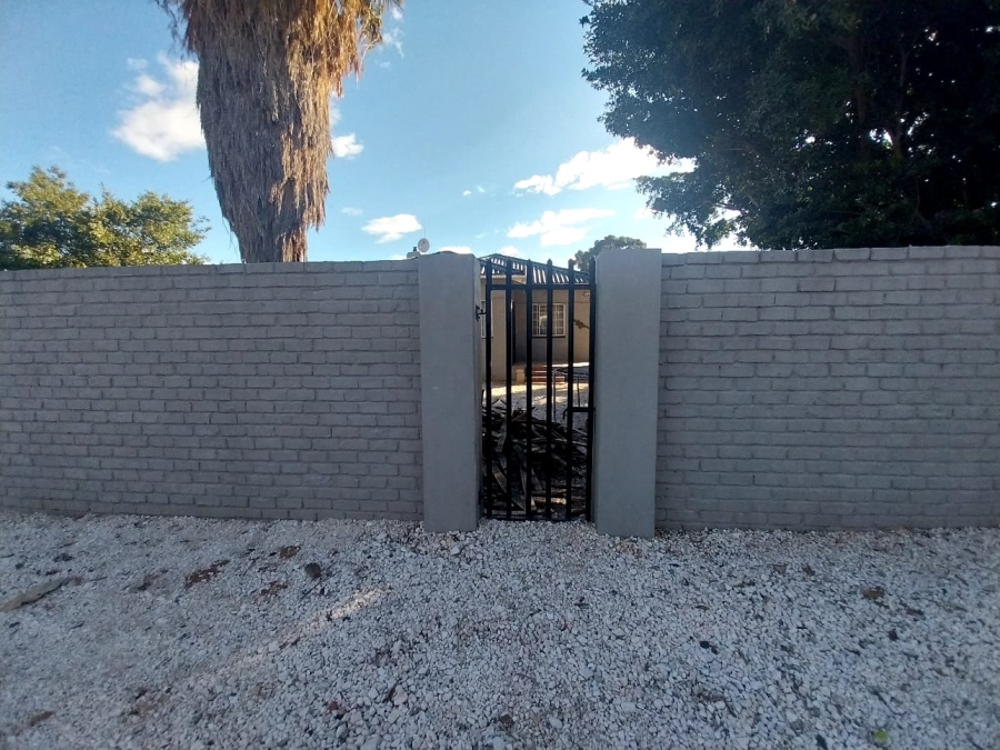 5 Bedroom Property for Sale in Rouxpark Western Cape